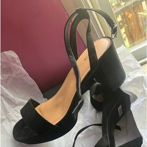 Torrid platform heels BLACK